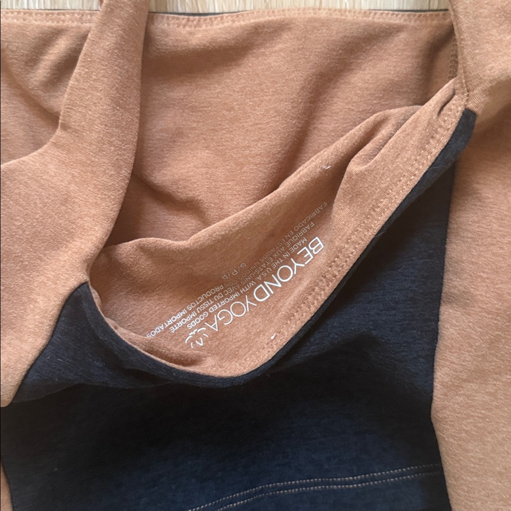 Beyond Yoga Brown and Black Crop Top - Picture 2 of 3